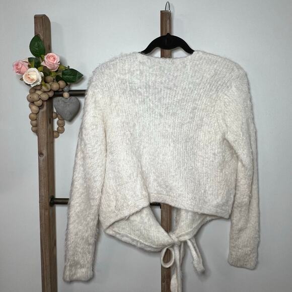 Lulus Long Sleeve Fuzzy Open Tie Front Cardigan White Size X Small - Picture 5 of 7